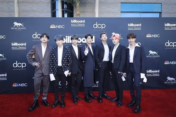 Album mới nhất của BTS vững tốp 10 Billboard tuần thứ 4 liên tiếp ảnh 1