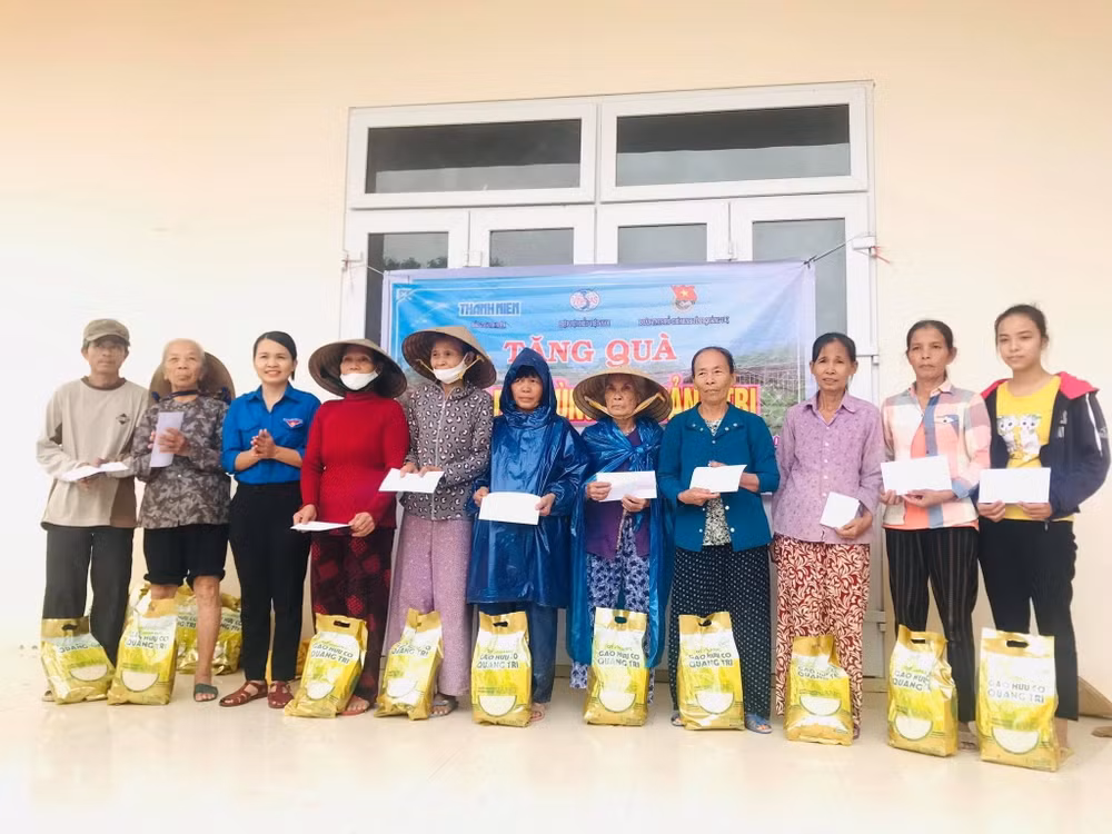 Quảng Trị bàn phương án hỗ trợ người dân tái sản xuất sau lũ lụt ảnh 1