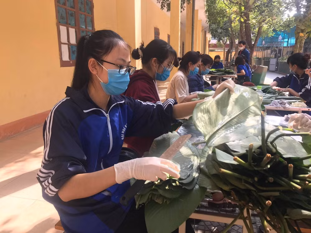 Hải Dương: Hàng nghìn bánh chưng gửi tặng những người ở khu cách ly ảnh 1