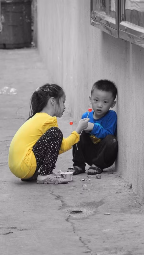 “Cuộc đời. Cuộc chơi” và những tác phẩm không tên về tuổi thơ ảnh 5