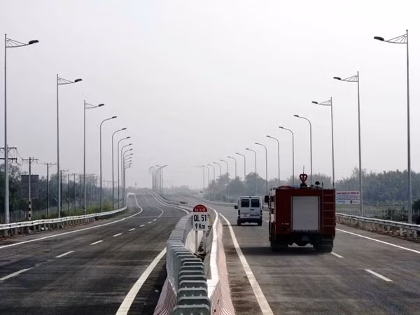 Cử tri Lâm Đồng mong sớm triển khai cao tốc Dầu Giây-Liên Khương ảnh 1