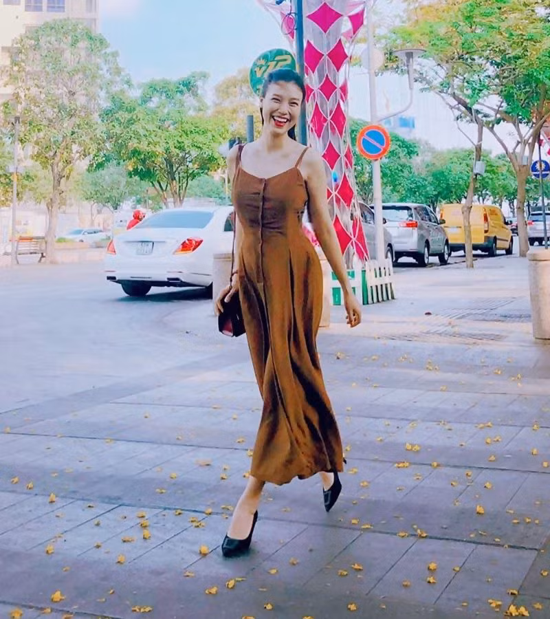 Hoàng Thùy Linh, Phí Phương Anh dẫn đầu top sao mặc đẹp tuần qua ảnh 22