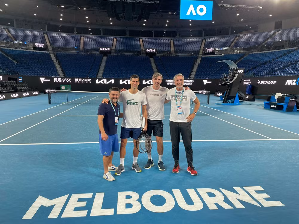 Novak Djokovic lên tiếng sau phán quyết của toà án Australia ảnh 1