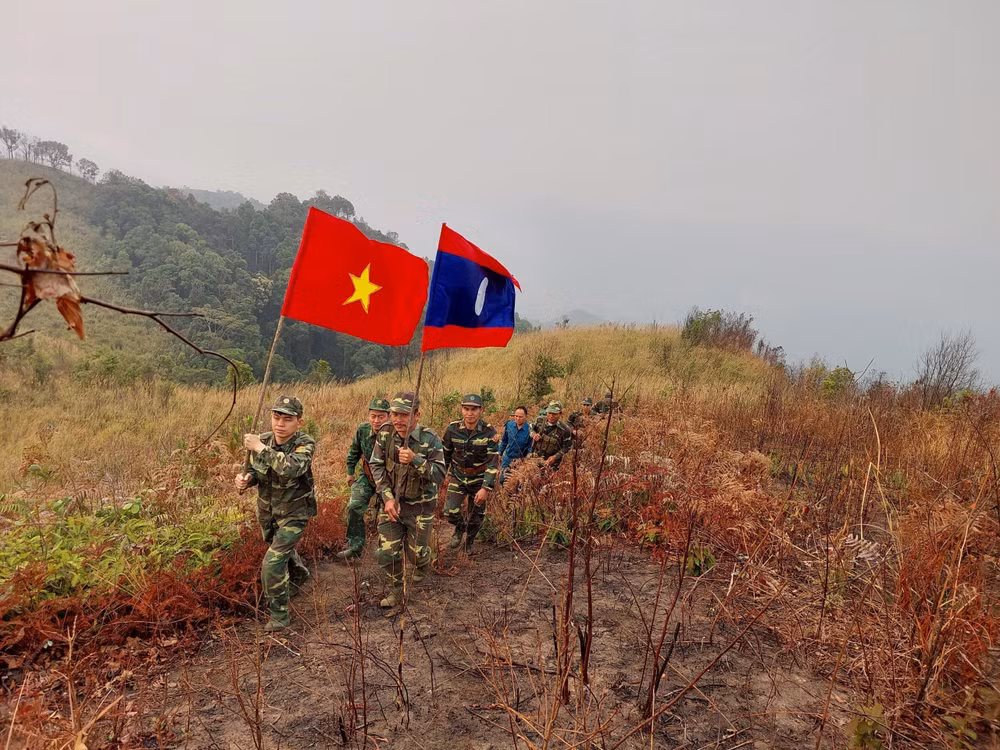 Điện Biên: Phối hợp tuần tra trên tuyến biên giới Việt Nam-Lào ảnh 2