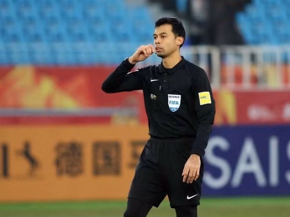 Công bố danh tính trọng tài bắt chính trận U23 Việt Nam-U23 UAE ảnh 1