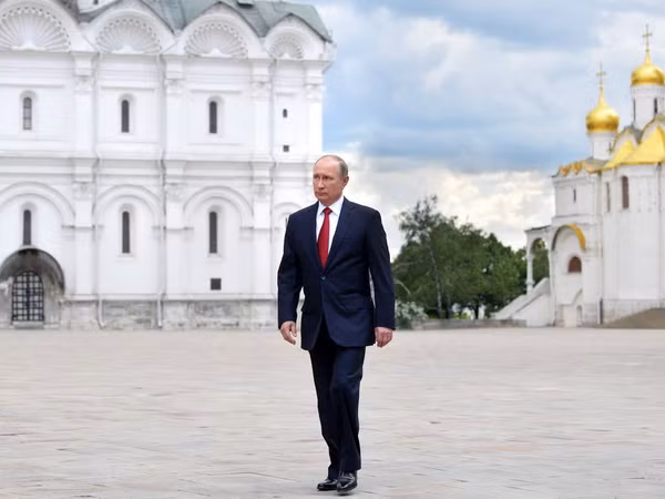 Tổng thống Nga Putin trả lời trực tuyến người dân lần thứ 15 ảnh 1