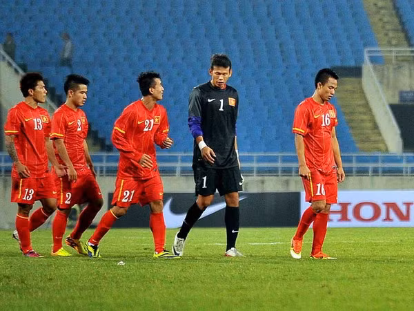 Tin tối 28/11: Tuyển Việt Nam tụt hạng, Giggs được ngợi ca ảnh 1