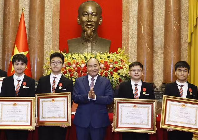 Gặp mặt học sinh đoạt giải thi Olympic, Khoa học kỹ thuật quốc tế 2022 ảnh 2