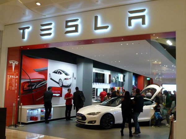 Hãng Tesla của Mỹ mở rộng đầu ra cho xe ở châu Âu | Vietnam+ (VietnamPlus)