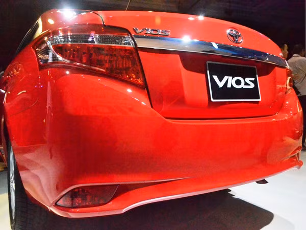Toyota Việt Nam “cán đích” dẫn đầu số xe bán ra tháng Tư ảnh 1