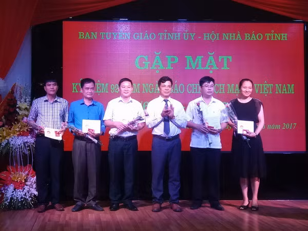 Nhiều hoạt động kỷ niệm nhân Ngày Báo chí cách mạng Việt Nam ảnh 1