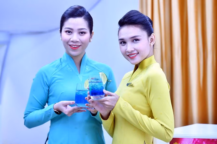 Vietnam Airlines chuẩn bị đưa 11 loại cocktail mới trên chuyến bay ảnh 8