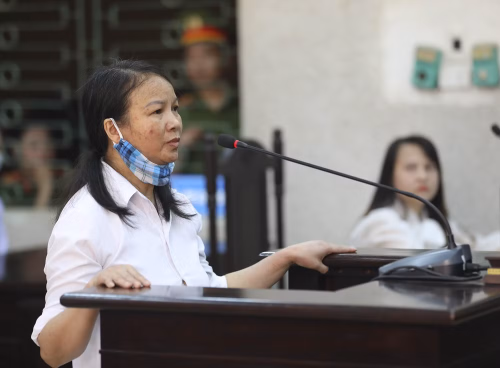 ttxvn_1903_nu sinh giao ga (2).jpg
