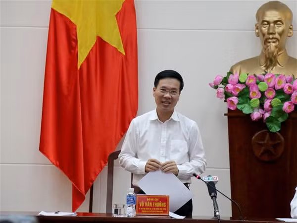 Trưởng ban Tuyên giáo Trung ương làm việc với Tạp chí Cộng sản ảnh 1