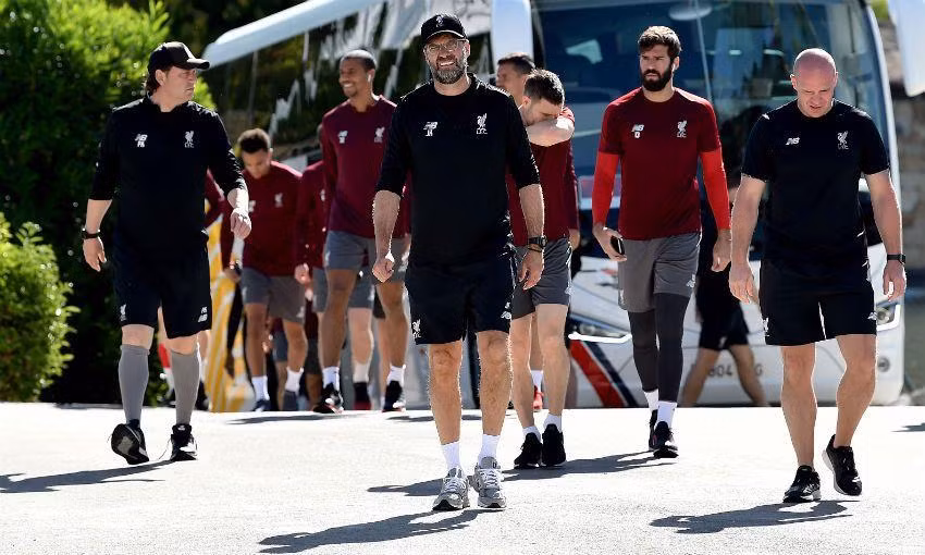 Liverpool đến Marbella, sẵn sàng đá chung kết Champions League ảnh 1