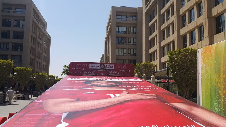 [Photo] Không khí World Cup 2018 tại BET88 Ho Chi Minh City kim tự tháp Ai Cập ảnh 3