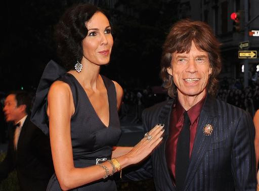 Bạn gái của ngôi sao rock Mick Jagger treo cổ tự sát | Vietnam+  (VietnamPlus)