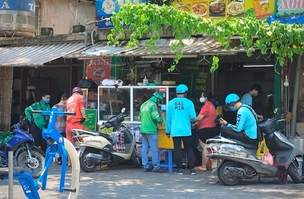 Đề xuất các điều kiện để cho 'shipper' chạy trở lại tại Hà Nội ảnh 1