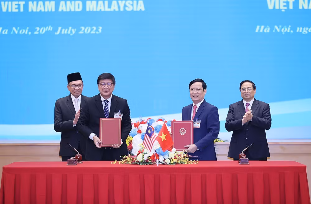 Thủ tướng Anwar Ibrahim dự Diễn đàn Doanh nghiệp Việt Nam-Malaysia ảnh 1