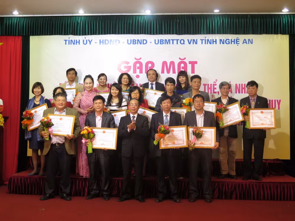 Lễ đón bằng công nhận dân ca ví, giặm là di sản văn hóa của nhân loại ảnh 1