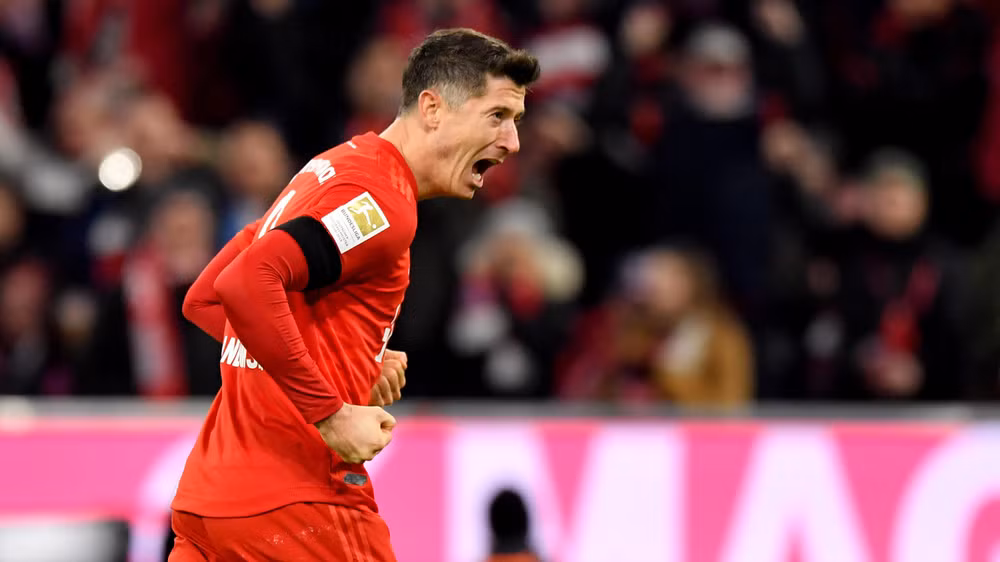 Bayern Munich vất vả giành chiến thắng trước đội cuối bảng ảnh 1