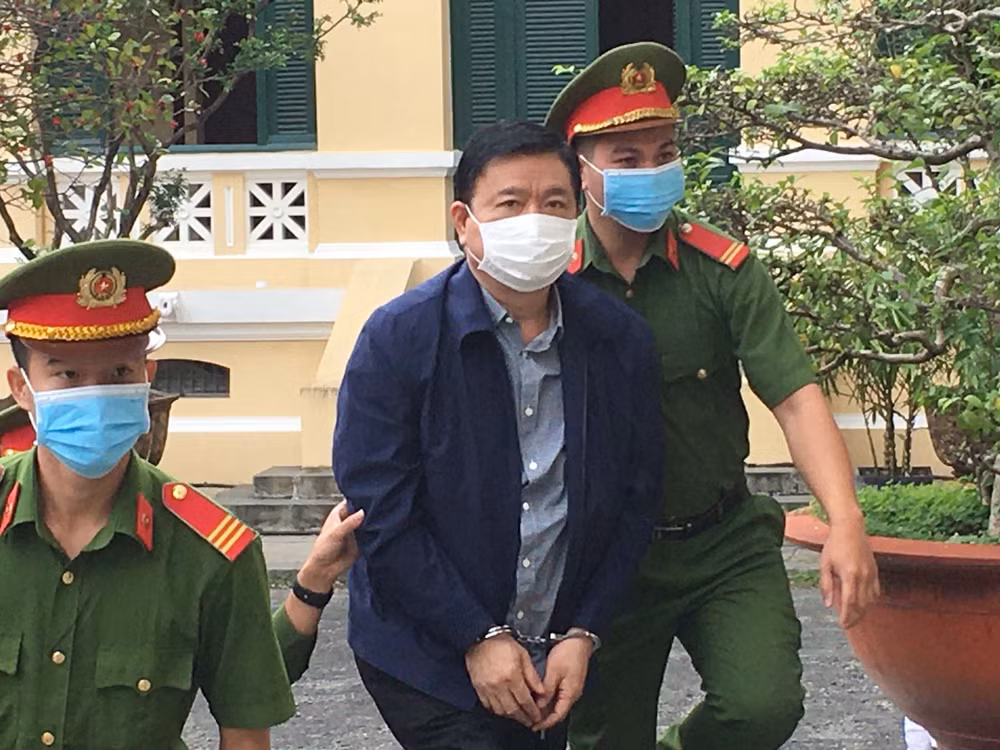 Vụ cao tốc Trung Lương: Bị cáo Đinh La Thăng lĩnh án phạt 10 năm tù ảnh 1