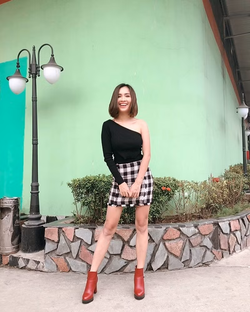 Thanh Hằng, Minh Hằng và loạt sao khoe street style cực “chất” ảnh 17