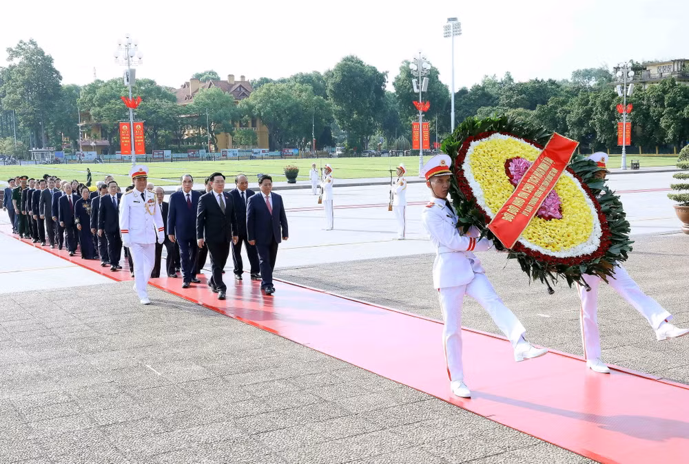 Tưởng niệm các Anh hùng Liệt sỹ - những người con ưu tú của dân tộc ảnh 2