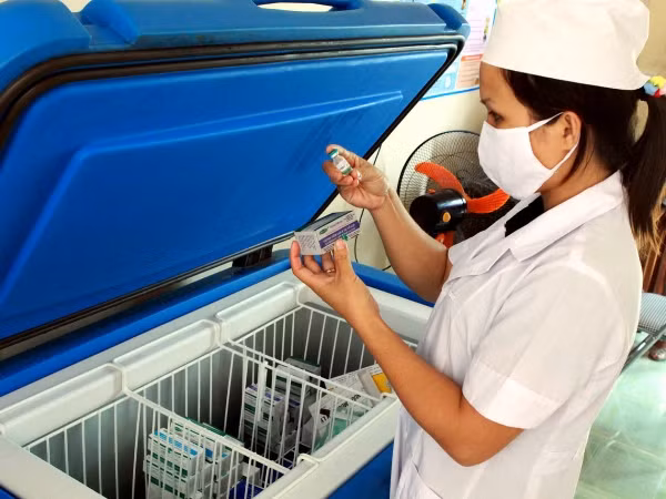 “Tung” đội chống sốc lưu động để hạn chế rủi ro trong tiêm chủng ảnh 3