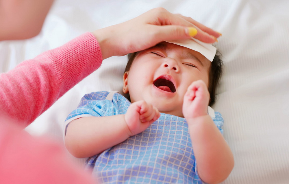 Bé trai 1 tháng tuổi nhập viện vì căn bệnh nguy hiểm nhưng diễn biến âm  thầm | Vietnam+ (VietnamPlus)