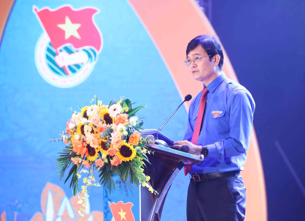 Tuyên dương 420 thanh niên tiêu biểu học tập và làm theo lời Bác ảnh 2