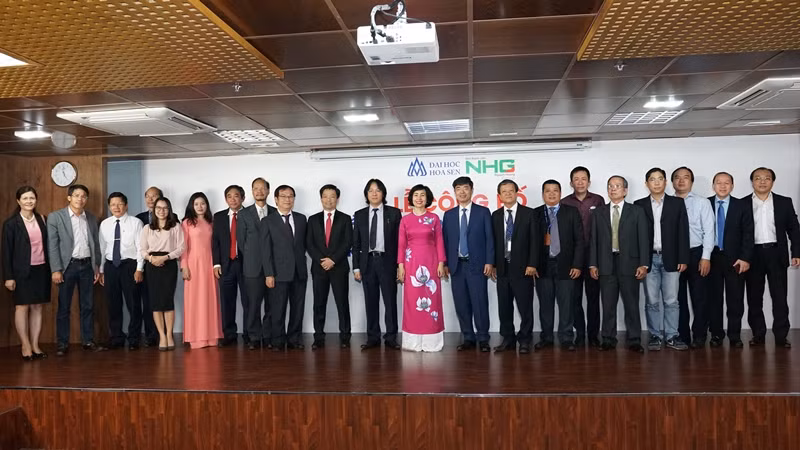 Ra mắt Hội đồng quản trị và Hiệu trưởng Trường Đại học Hoa Sen ảnh 1