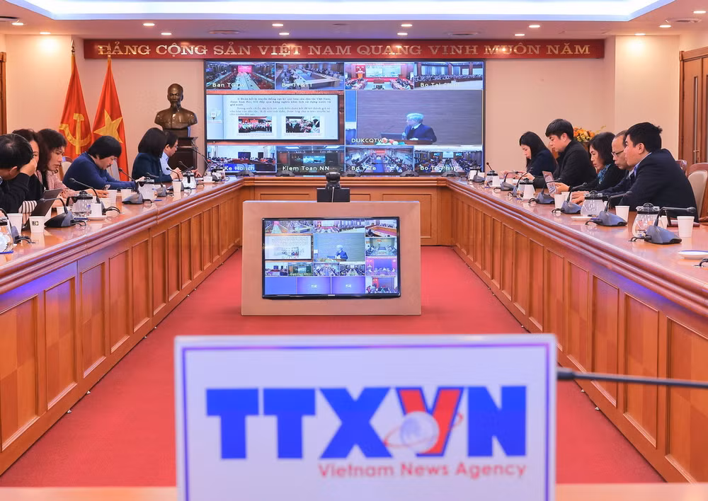 ttxvn_2802_sach của tong bi thu (3).jpg