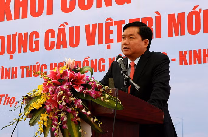 Bộ trưởng Đinh La Thăng: 19/5 phải thông xe cầu Việt Trì mới ảnh 1