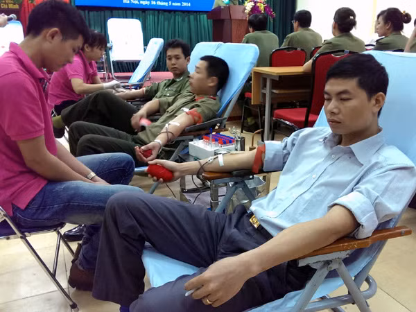 Hà Nội: 200 chiến sỹ an ninh tham gia hiến máu tình nguyện ảnh 1