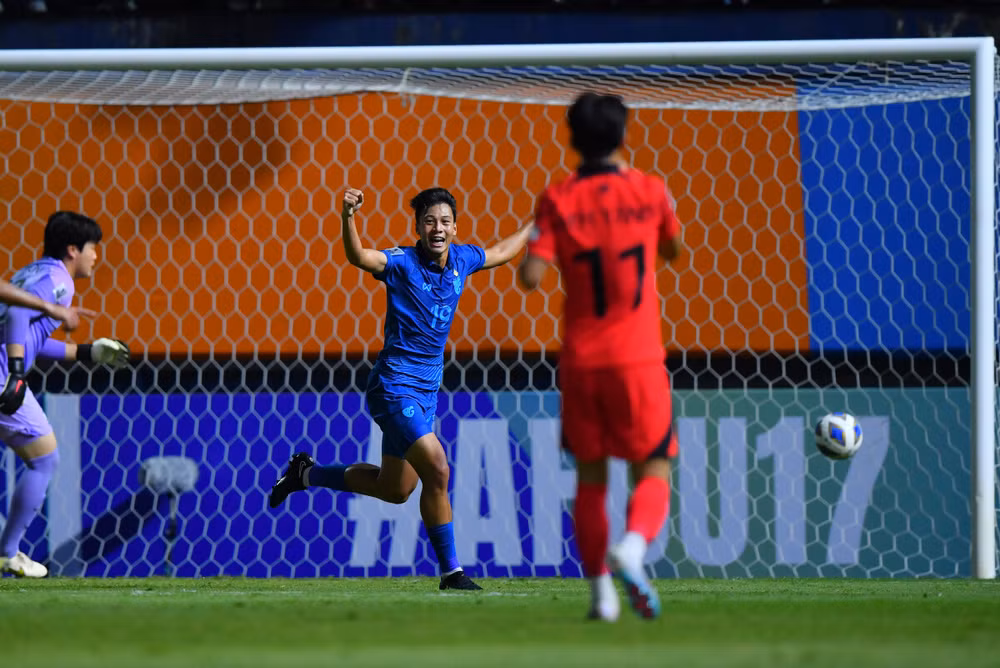 U17 Thái Lan vỡ mộng World Cup sau thảm bại ngay trên sân nhà ảnh 2