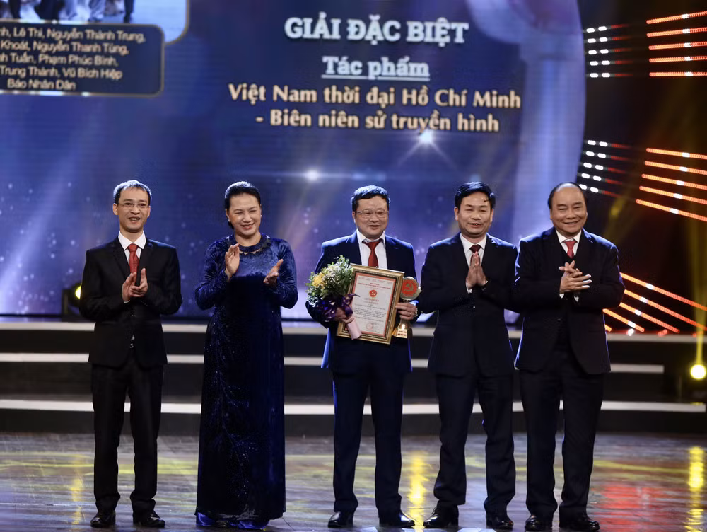 VietnamPlus được xướng tên tại Giải Báo chí Toàn quốc về Xây dựng Đảng ảnh 1