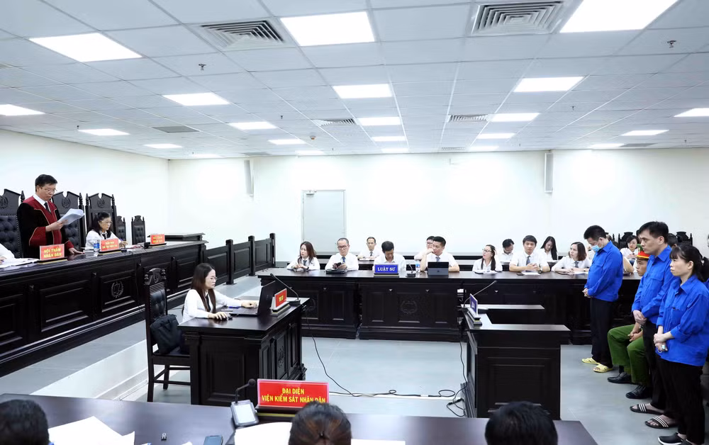 Vụ SGK giả: Cựu Phó Cục trưởng Cục QLTT Trần Hùng lĩnh án 9 năm tù ảnh 3