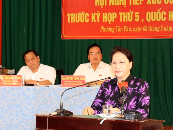 Chủ tịch Quốc hội tiếp xúc cử tri tại thành phố Cần Thơ ảnh 1