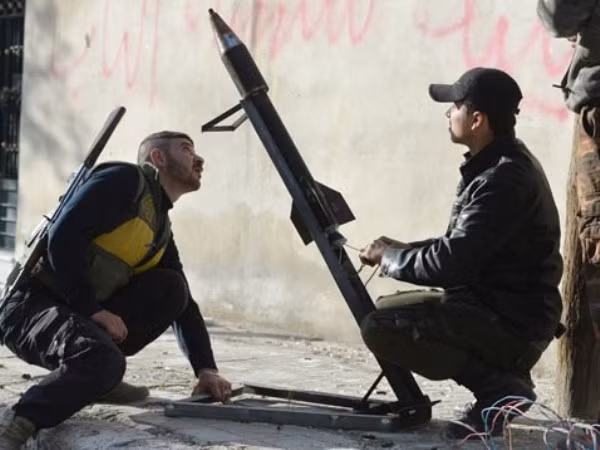 Đạn cối rót trúng sứ quán Nga ở Syria, 10 người thương vong ảnh 1