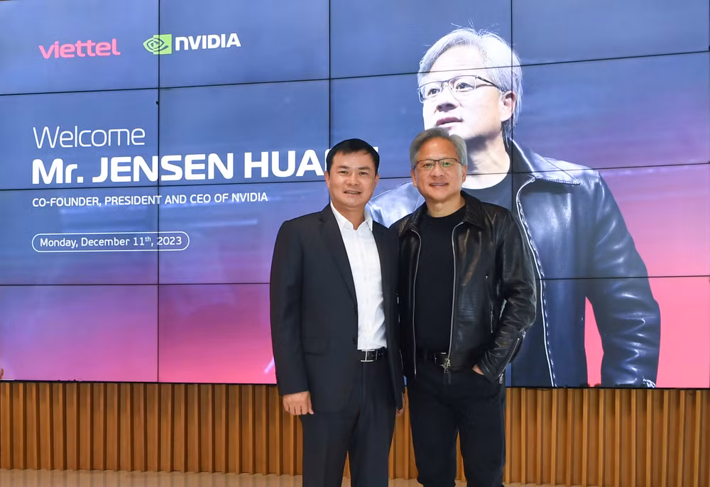 anh-4-dai-dien-nvidia-va-viettel-chup-anh-luu-niem-1-7178.jpeg