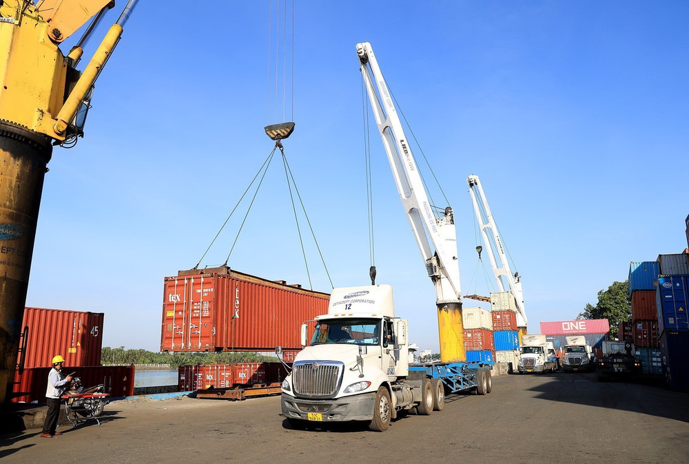 Nâng tỷ trọng vận tải hàng hải, thủy nội địa để giảm áp lực cho đường bộ |  Vietnam+ (VietnamPlus)