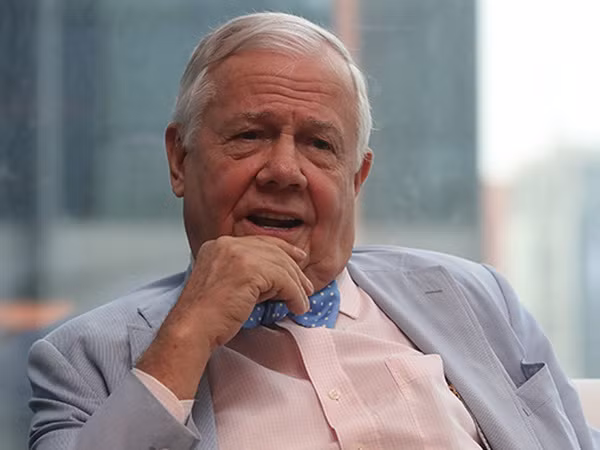 Nhà đầu tư hàng đầu của Mỹ Jim Rogers sắp thăm Triều Tiên ảnh 1