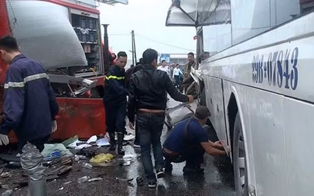 'Những kinh nghiệm sống còn' khi lưu thông trên đường cao tốc ảnh 1