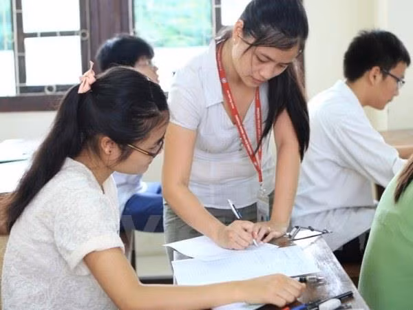 Hà Nội công bố số lượng học sinh đăng ký vào lớp 10 các trường THPT ảnh 1