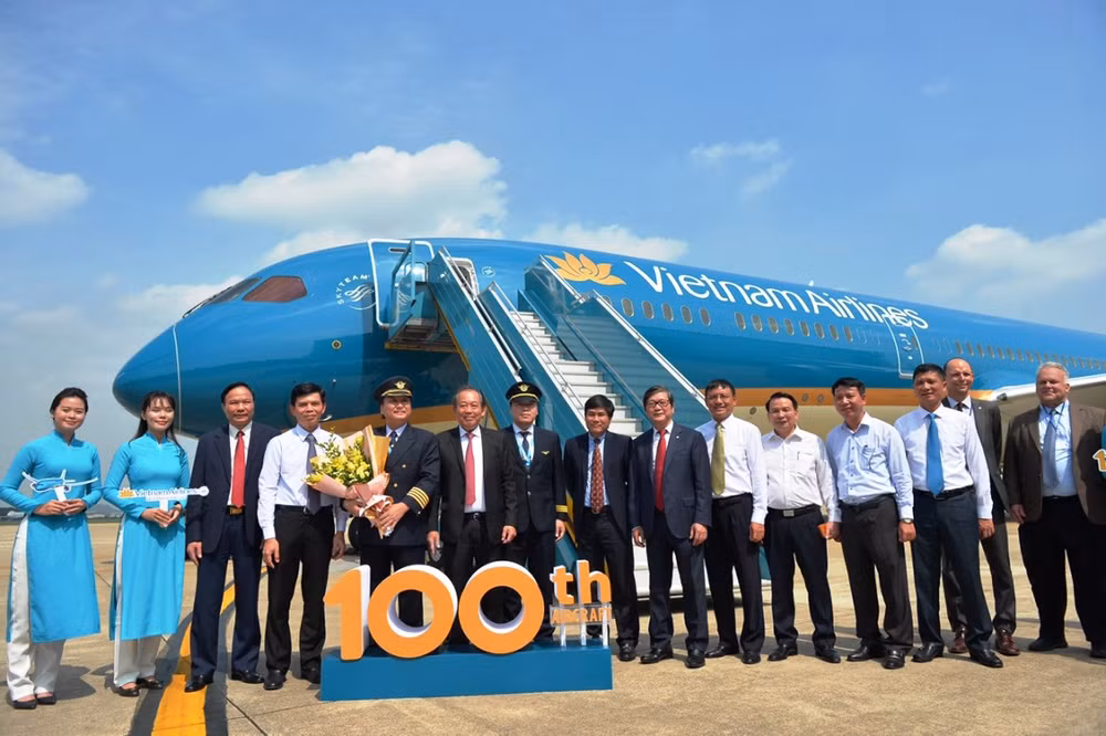 Vietnam Airlines đón tàu bay thứ 100, nâng tầm hàng không Việt ảnh 1
