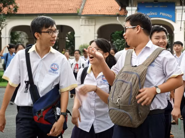 Tuyển sinh vào lớp 10 tại TP.HCM: Phổ điểm môn Toán thấp nhất ảnh 1