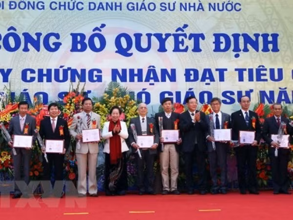 451 nhà khoa học được đề nghị xét đạt tiêu chuẩn giáo sư, phó giáo sư ảnh 1