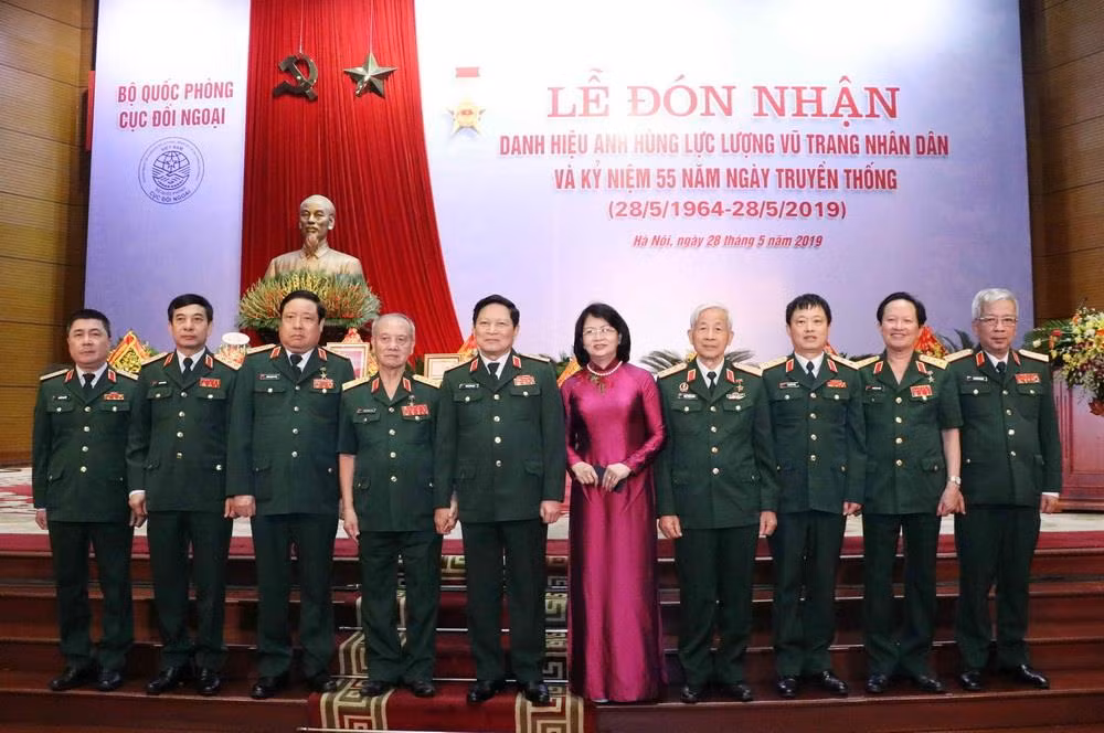 Cục Đối ngoại Bộ Quốc phòng nhận danh hiệu Anh hùng Lực lượng vũ trang ảnh 6