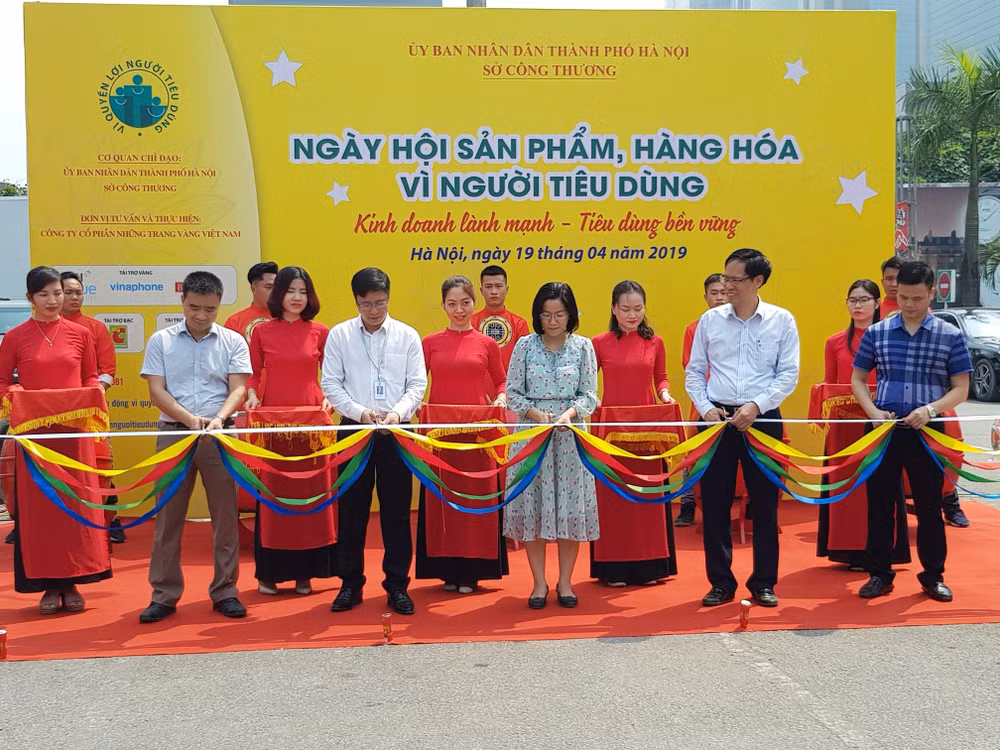 Khai mạc Ngày hội sản phẩm hàng hóa vì người tiêu dùng ảnh 1